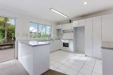 6 Millstream Drive_1