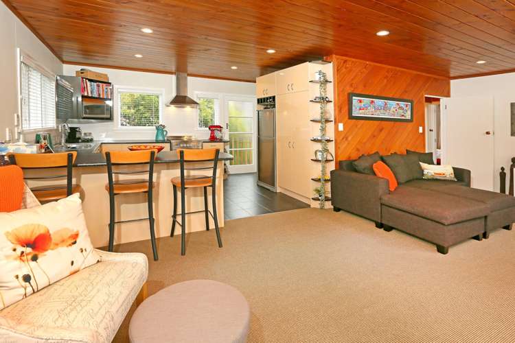 1/141 Edmonton Road Te Atatu South_6