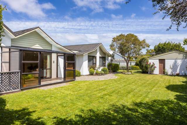 11a Woodstock Place Russley_2