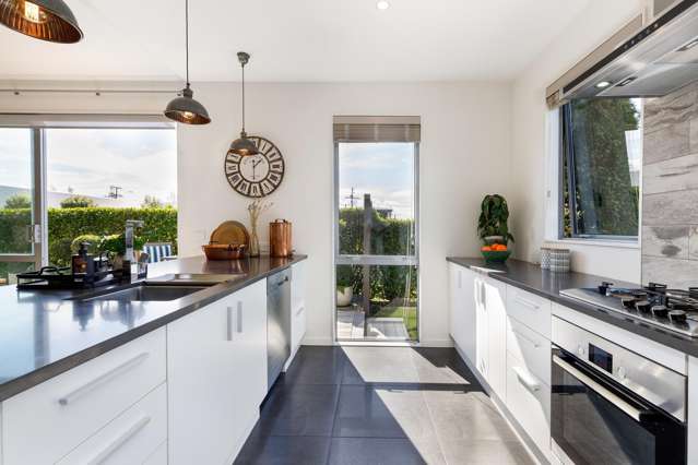 4 Lancaster Avenue Burleigh_4