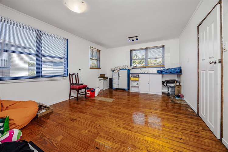 9 Malvina Place Bucklands Beach_12