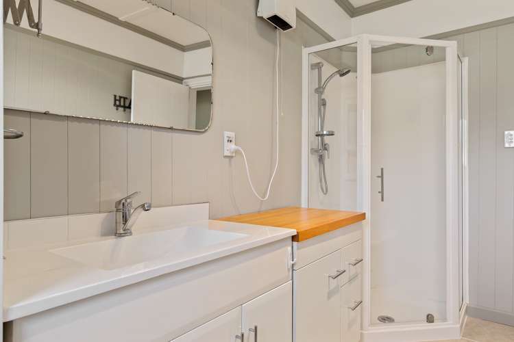 3 Bank Street Amberley_17