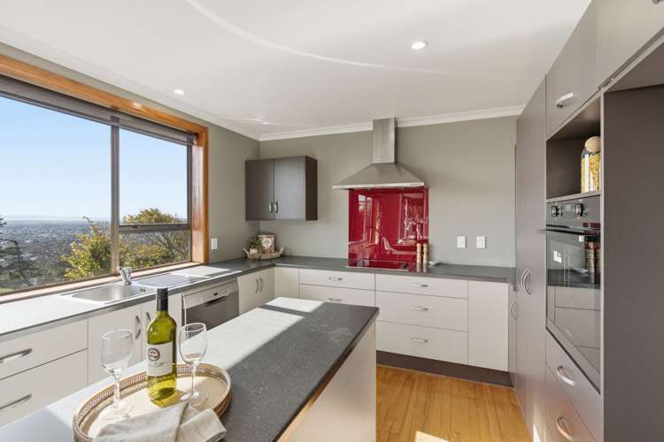 88 Huntsbury Avenue Huntsbury_11