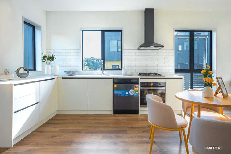 21 Matahae Drive Flat Bush_1