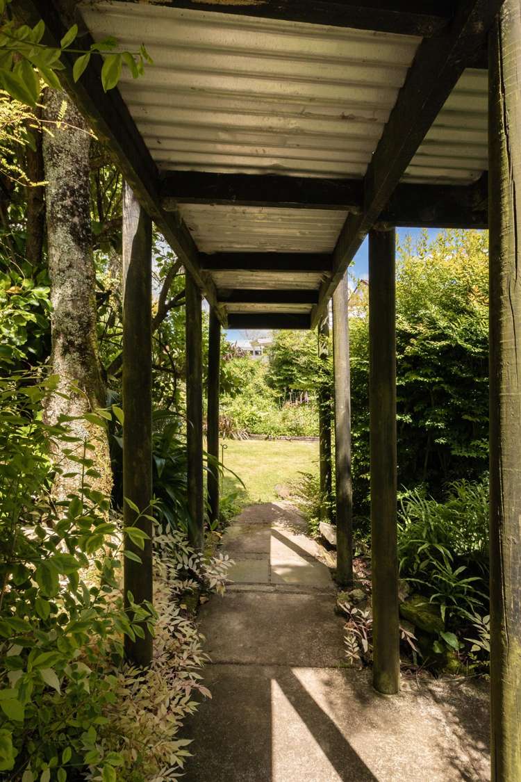 60 Victoria Street Waikino_38