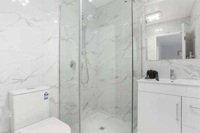 2/30 Ventura Street Mangere_3