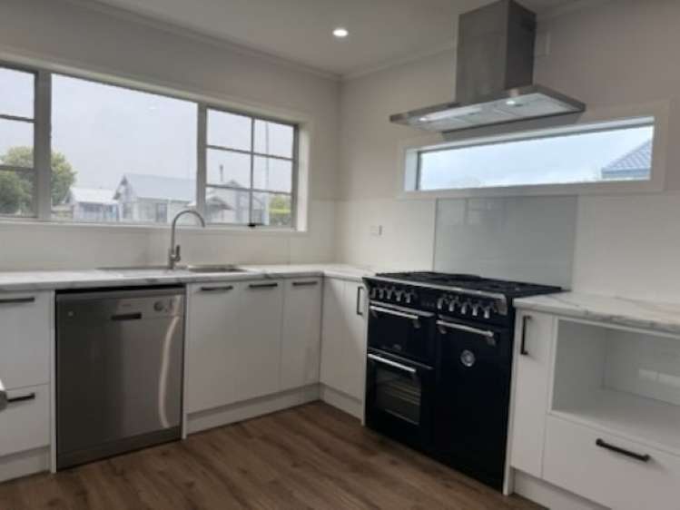 19 Endeavour Avenue 1185_2