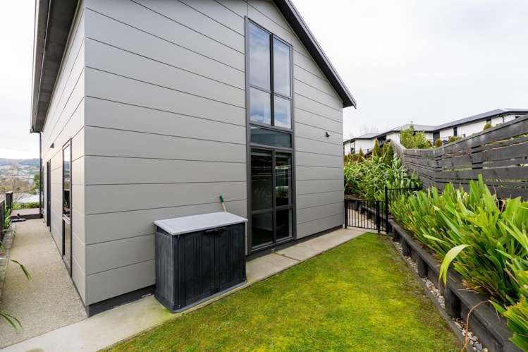 14 Trudi Place Green Island_31