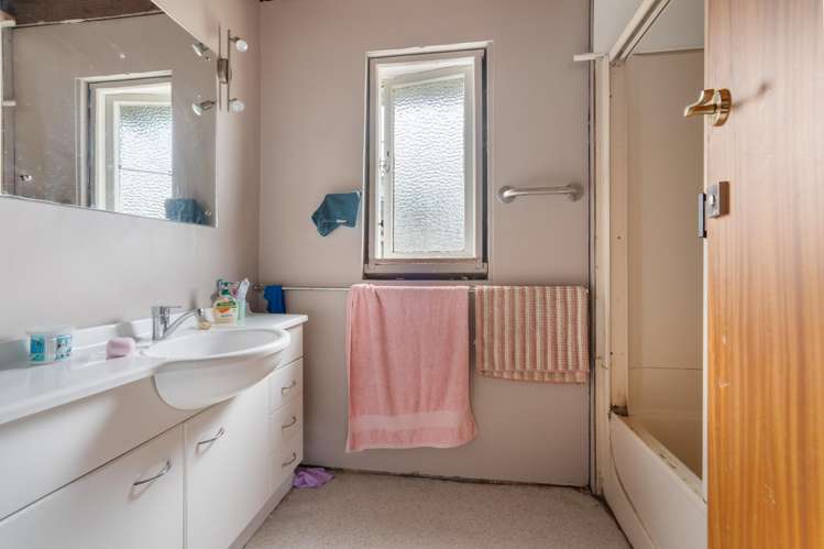 204 Surrey Street Saint Clair_14