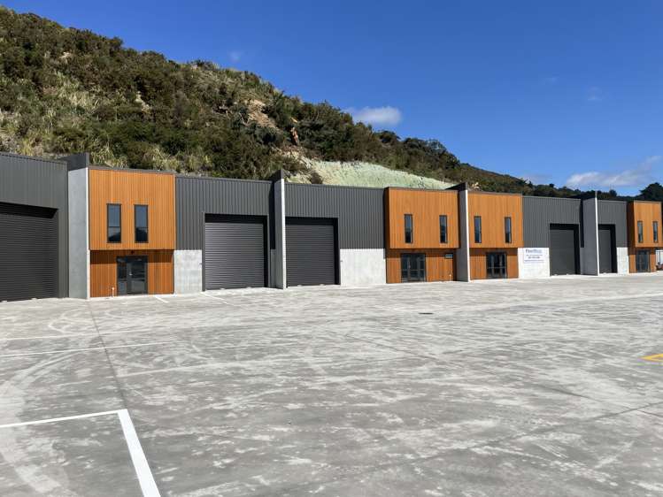 Unit 5/43-45 Thomas Neal Crescent Trentham_5