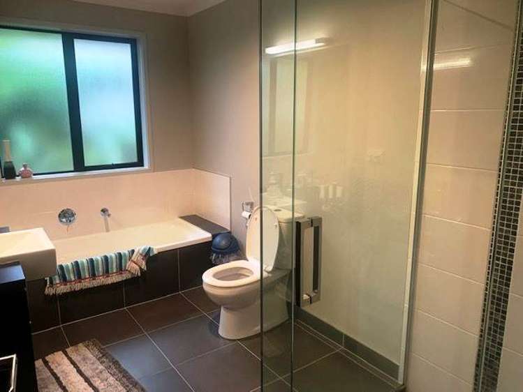 111 Alec Craig Way Gulf Harbour_11