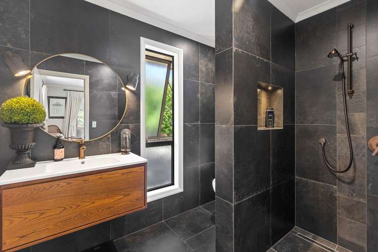 11 Stanhope Rise Richmond_16