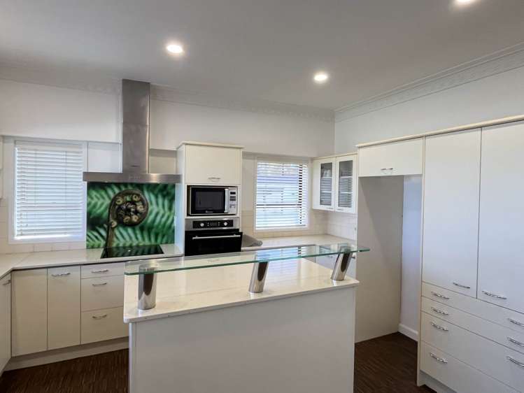 5 The Parade Bucklands Beach_9