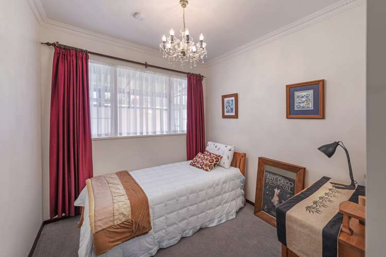 7 Epping Grove Karori_12