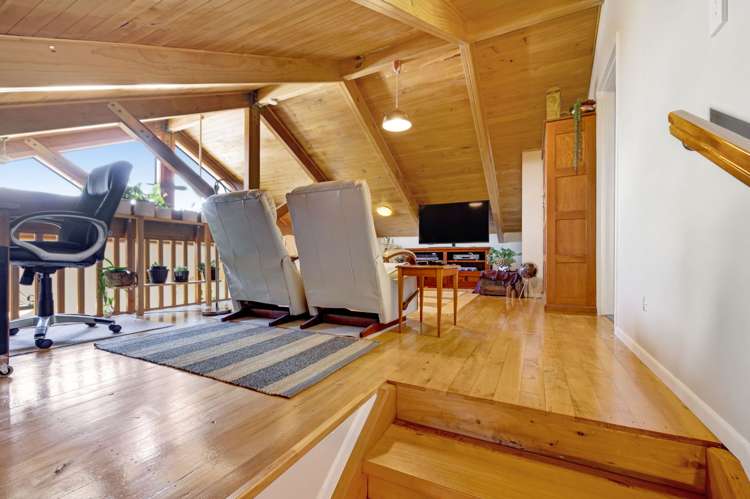 9 Elizabeth Grove Stratford_35