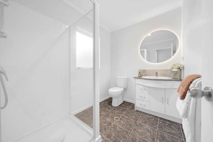 5 & 5A Ballydonegan Rise East Tamaki_37