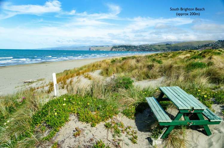 2/63 Rocking Horse Road Southshore_27