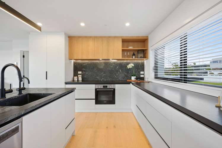 114 Bramley Drive Farm Cove_10