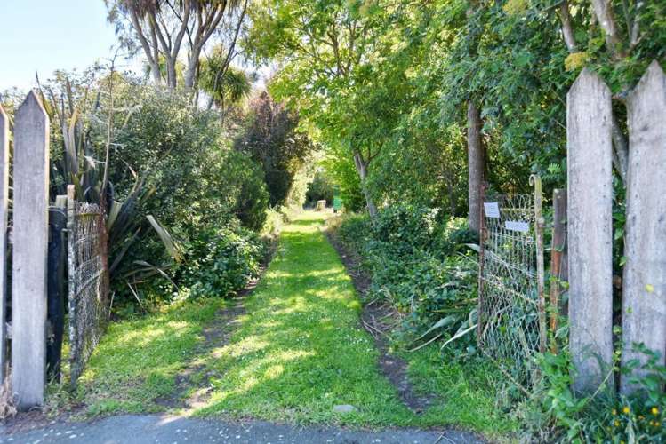 5 Pembertons Road Sefton_19