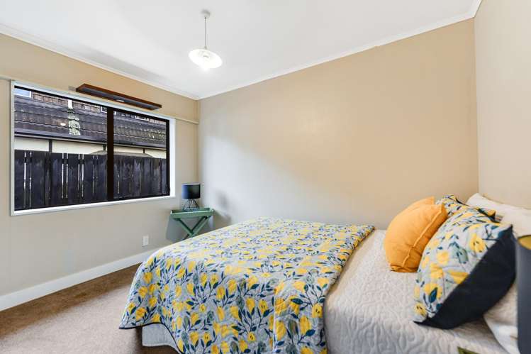 16 Glendale Drive Dinsdale_11