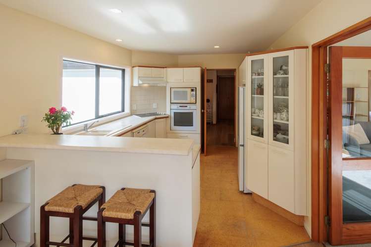 2/62 Hawkesbury Avenue_4