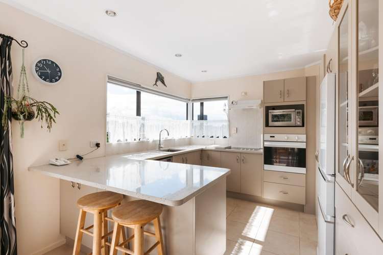 76 Dalton Drive Papamoa_2