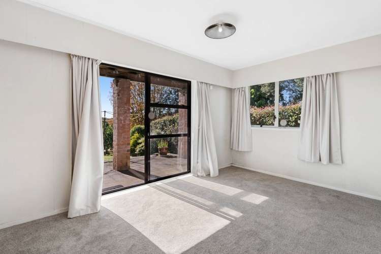 24 Tawhana Crescent Red Beach_13
