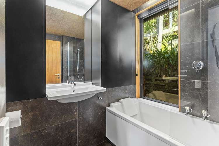 127a Makara Road Karori_12