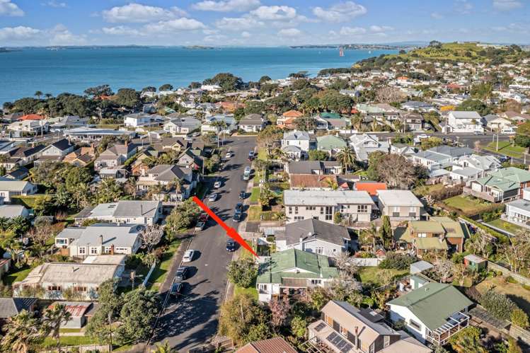 9 Sinclair Street Devonport_18