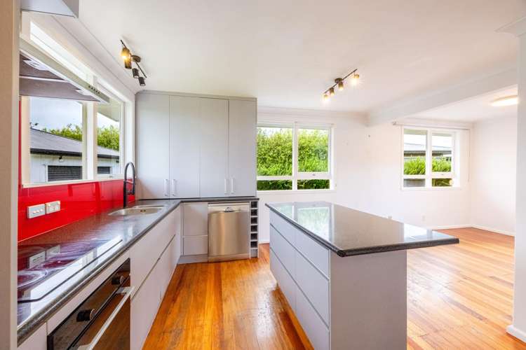 1 Elliott Crescent_0