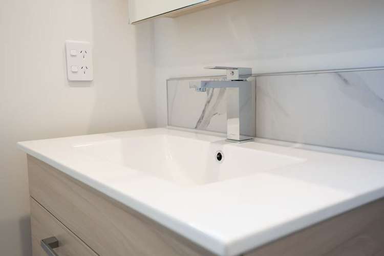 3/3 Johnston Grove Taita_4