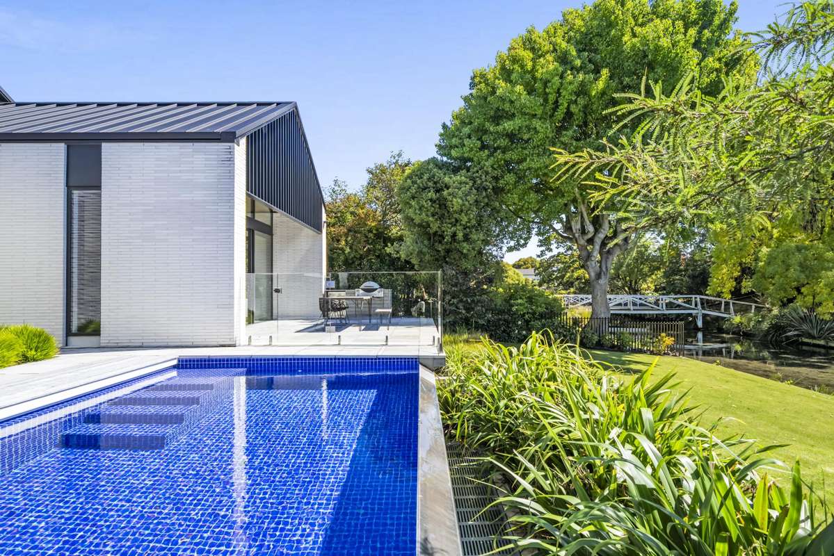 27 Idris Road_0