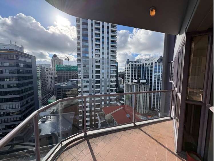 16A/89 Victoria Street West City Centre_6