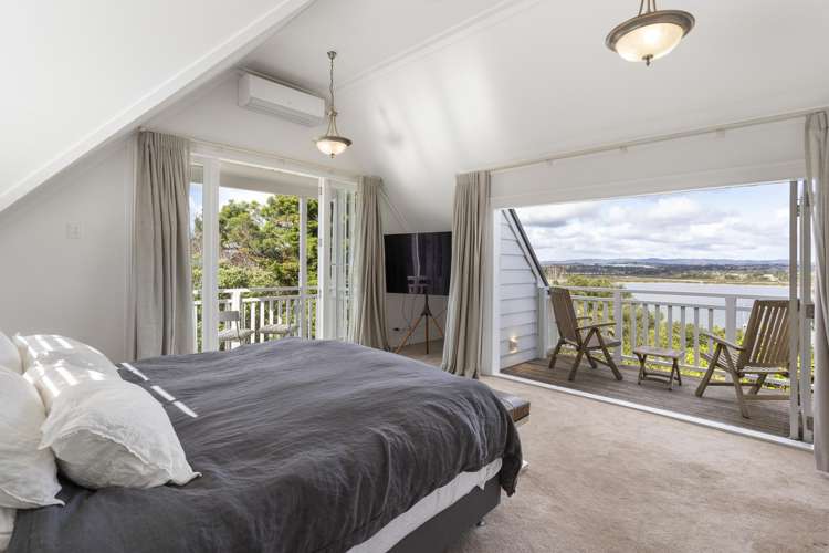 136 Attwood Road Paremoremo_12