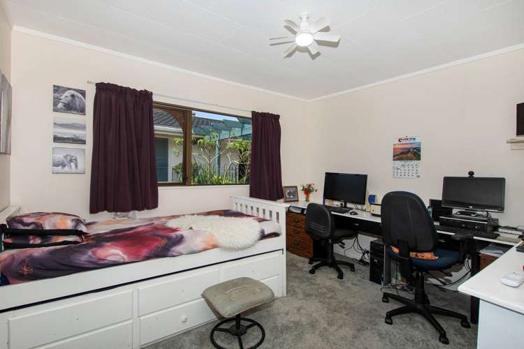 54 Eureka Place Parahaki_15
