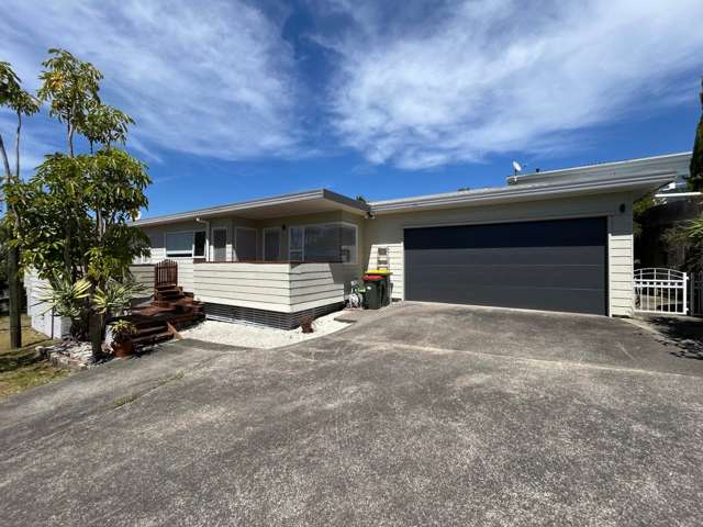 Elevated Coastal Living: 2.5 Bathrooms + Flexi...