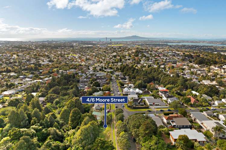 4-6 Moore Street Hillcrest_12