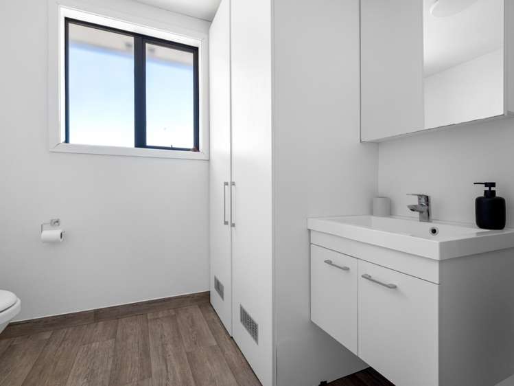 1/14 Buffon Street Waltham_6