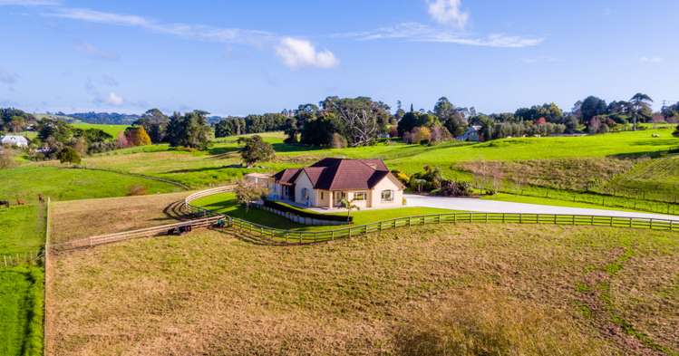 434 Waitakere Road Taupaki_2