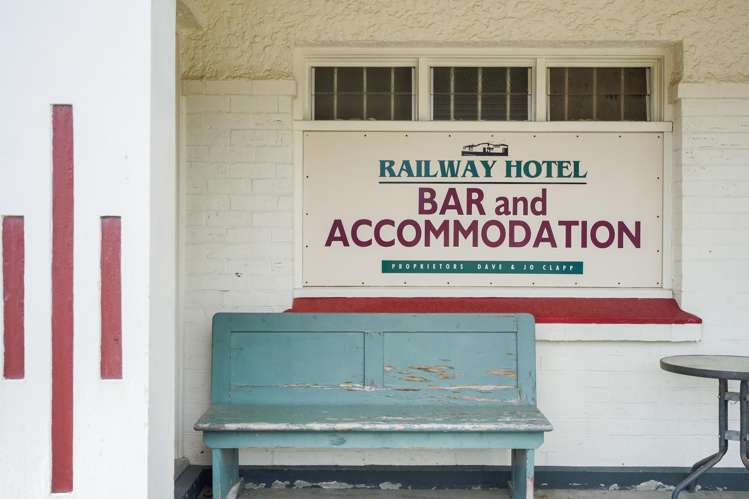 76 King Street & 143 Main Street Otautau_17