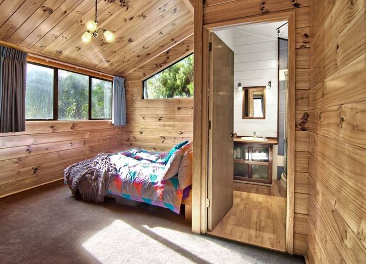 37 Longfellow Parade Glen Eden_17