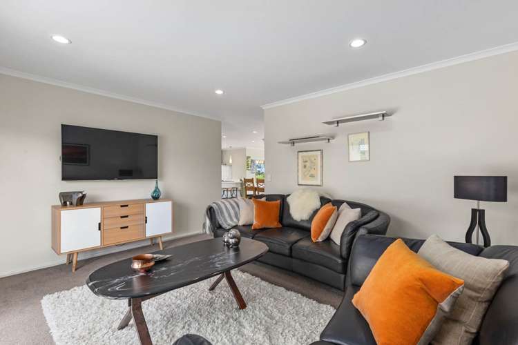 9 Wick Place Wattle Downs_8