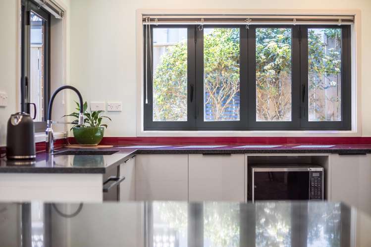 5 Colin Guppy Crescent Riverstone Terraces_6