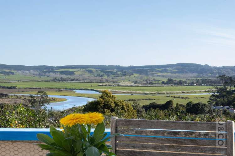 67 Garfield Road Helensville_1