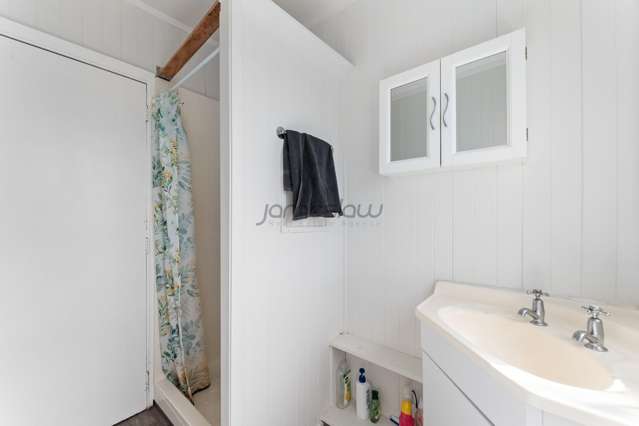 44 Chippendale Crescent Birkdale_3