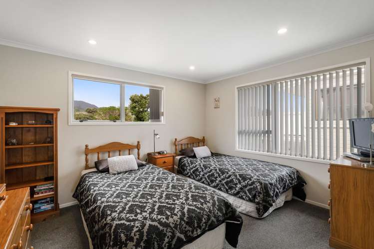 5 West Crescent Te Puru_18