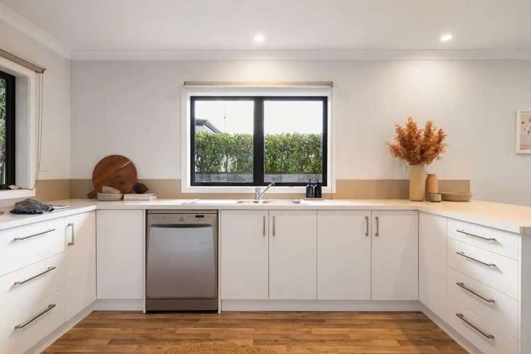 B/82 Grey Street 11373_5