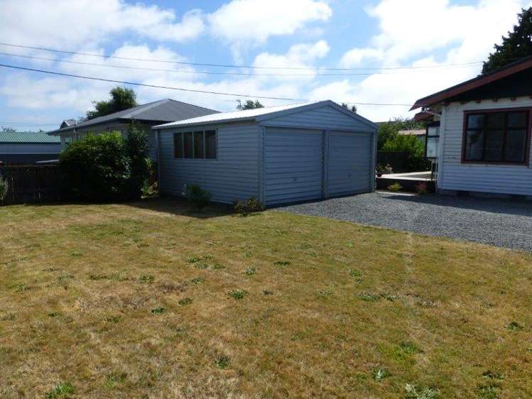 335 Breezes Road Aranui_24