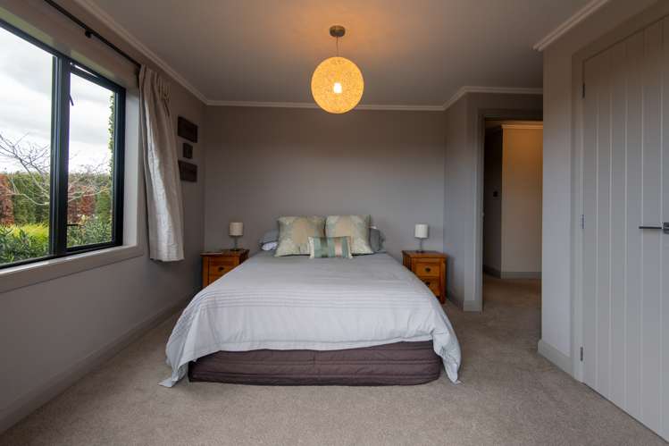 200 Holland Road Puketaha_12