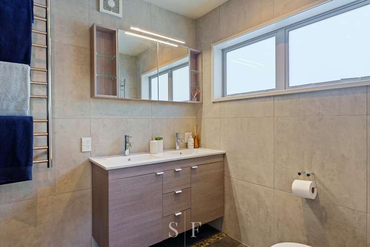  155 Field Way Waikanae Beach_21